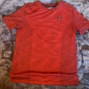 Youth XL Under Armour Heatgear Loose Shirt